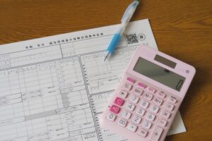 【令和7年分】保険料控除申告書の書き方や添付書類を税理士が超わかりやすく解説！（年末調整）